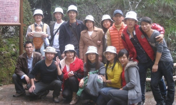  2012 Ронгта Группы поездка в Гуаньчжай гора